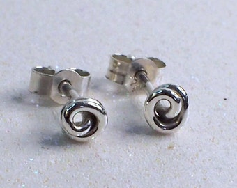 Small sterling silver spiral stud earrings 5.5mm stud earring tiny studs hammered earrings little silver earrings swirl earrings Etsy