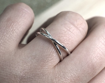 Sterling Silver Rolling Fidget Ring, anxiety ring, spinner ring, fiddle ring, kinetic ring, joined ring, kinetic jewellery, stress toy ring