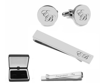 Conjunto personalizado de gemelos y pasador de corbata de plata: Regalo de boda con monograma grabado, para padrinos de boda.