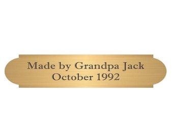 Placa de latón macizo grabada - Placa conmemorativa personalizada - Placa de nombre personalizada - Etiqueta de trofeo de latón - Letras grabadas en negro - Letreros artísticos dorados