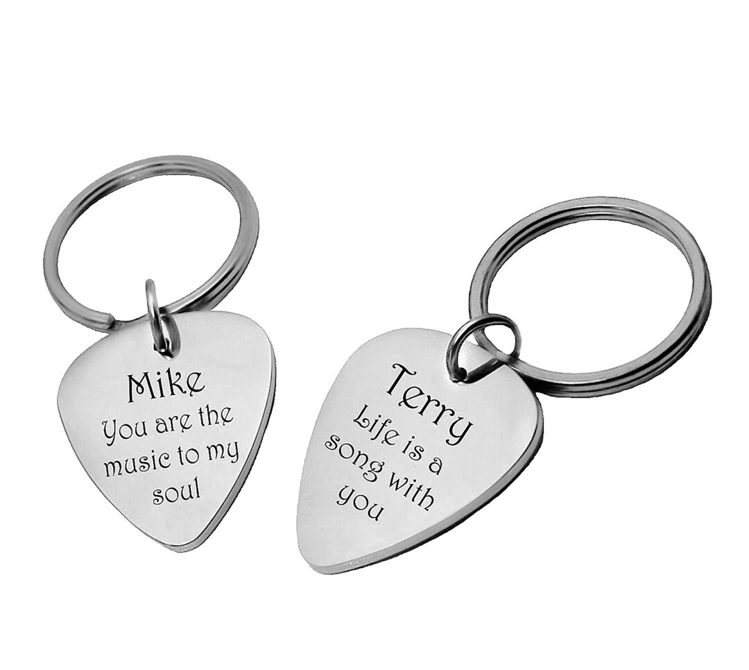 Personalized Stainless Steel Guitar Pick Keychain Set, Silver Guitar