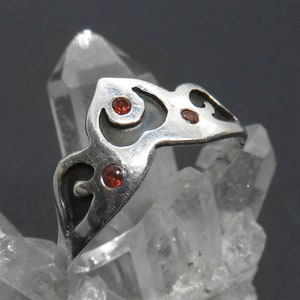 Princess Tiara Ring - Silver Crown Ring with Garnets - Princess Ring - Queen Ring - Royal Ring - Dainty Ring