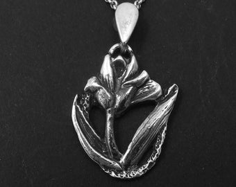 Tulip Pendant in Sterling Silver with Patina - Dainty Floral Pendant with Delicate Tulip Flower - Handmade 925 Silver Necklace