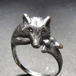 Wolf Ring in Sterling Silver - Wolf Amulet - Spirit Animal Totem Ring - Wolf Ring for Women