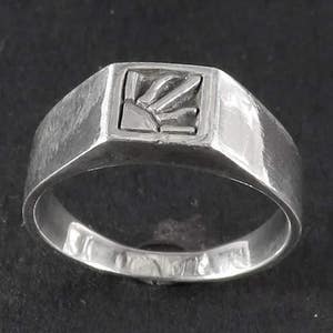 Rising Sun Ring - Small and Delicate Signet Ring - Sunrise Ring - Promise Ring - Silver Ring - Jewelry with Meaning