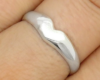 Dainty Signet Ring - Heart Ring - Love Ring - Promise Ring - Silver Ring - Gift for Her - Gift for Valentine - Dainty Ring - Heart Gift