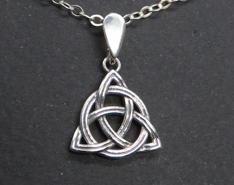 Triquetra Pendant in Sterling Silver - Trinity Knot Necklace - Celtic Knot Pendant
