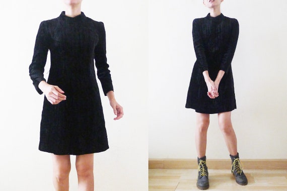 90s Little Black Dress VELVET babydoll mini skate… - image 4