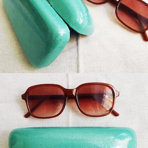 VTG HOLOGRAPHIC hard glasses case, metallic, glitter, dead stock, new old stock, never used, waterproof,raver,steampunk,grunge, pink // mint image 2