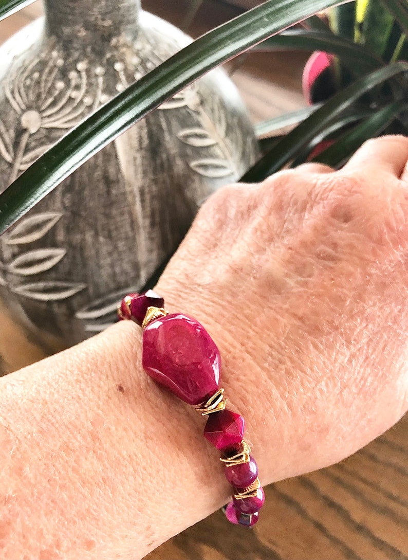 Magenta Agate Stone Bracelet ~ Boho Bead Bracelet ~ Pink Gemstone Bracelet ~ Flower Beads ~ Toggle Bracelet ~ Gift for Her ~ WestportCharm
