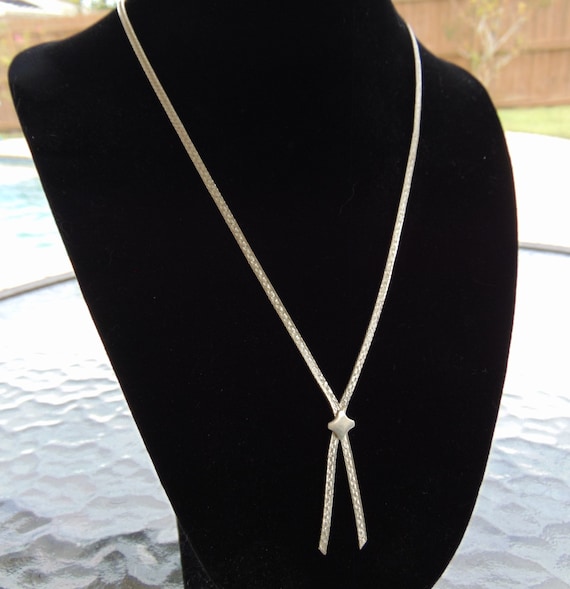 Sterling Silver Criss Cross Ladies Necklace
