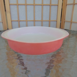 Pyrex Flamingo Pink Eight Inch Cake Pan Number 221