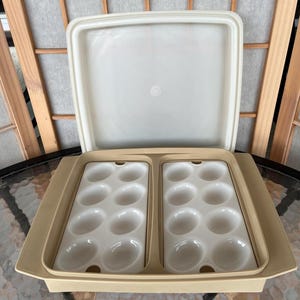 Tupperware Deviled Egg Four Piece Covered Carrier