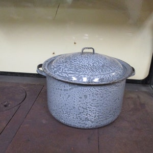 Gray Enamel Graniteware Pot with Lid