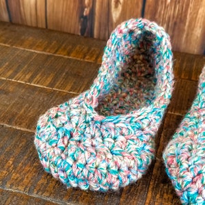 Softest Women&#39;s Crochet Slippers | Size 7-8