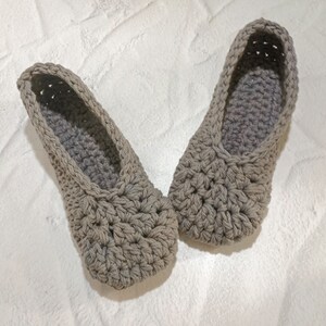 Women's handmade crochet slippers in gray cotton size 5-6, extra thick and cozy house shoes
