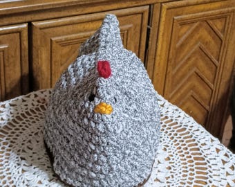 Crochet Chicken Tea Cosy: Gray Nesting Hen Teapot Cover
