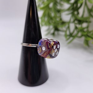 Multi colored carousel D6 dice ring | adjustable silver base | dungeons and dragons | table top games | lucky roll | epic roll | 1337 | D&D
