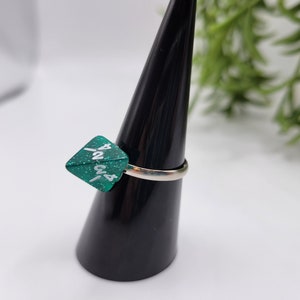 Mini emerald green D4 dice ring | adjustable silver base | dungeons and dragons | table top games | lucky roll | epic roll | 1337 | D&D