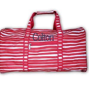 Pu&ograve; includere: Borsa da viaggio a righe rosse e bianche con tasca con cerniera e manici. Il nome "Colton" &egrave; ricamato in blu sul davanti. Ideale per viaggi o per trasportare oggetti.