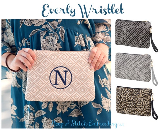 Everly Wristlet Purse Viv Lou Monogram Purse Personalized Etsy