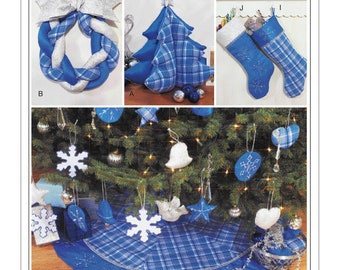 Christmas Decorations, Wreath, Ornaments, Stockings and Tree Skirt, Sewing Pattern, McCall's Crafts 3777