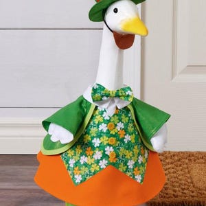 Spring Holidays and Special Occasions Porch Goose Clothes, Sewing Pattern Simplicity S3223 image 6