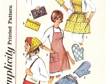 Vintage 60s Style Kitchen Accessories & Gifts, Aprons, Oven Mitt, Scarf, Shoulder Bag, Clutch, Sewing Pattern by Simplicity 6206