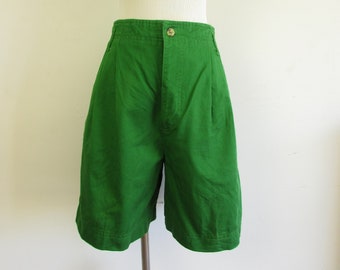 Vintage Green Shorts 1980s 1990s Basic Essentials Green Pleated Bermuda Style High Waist Shorts XS