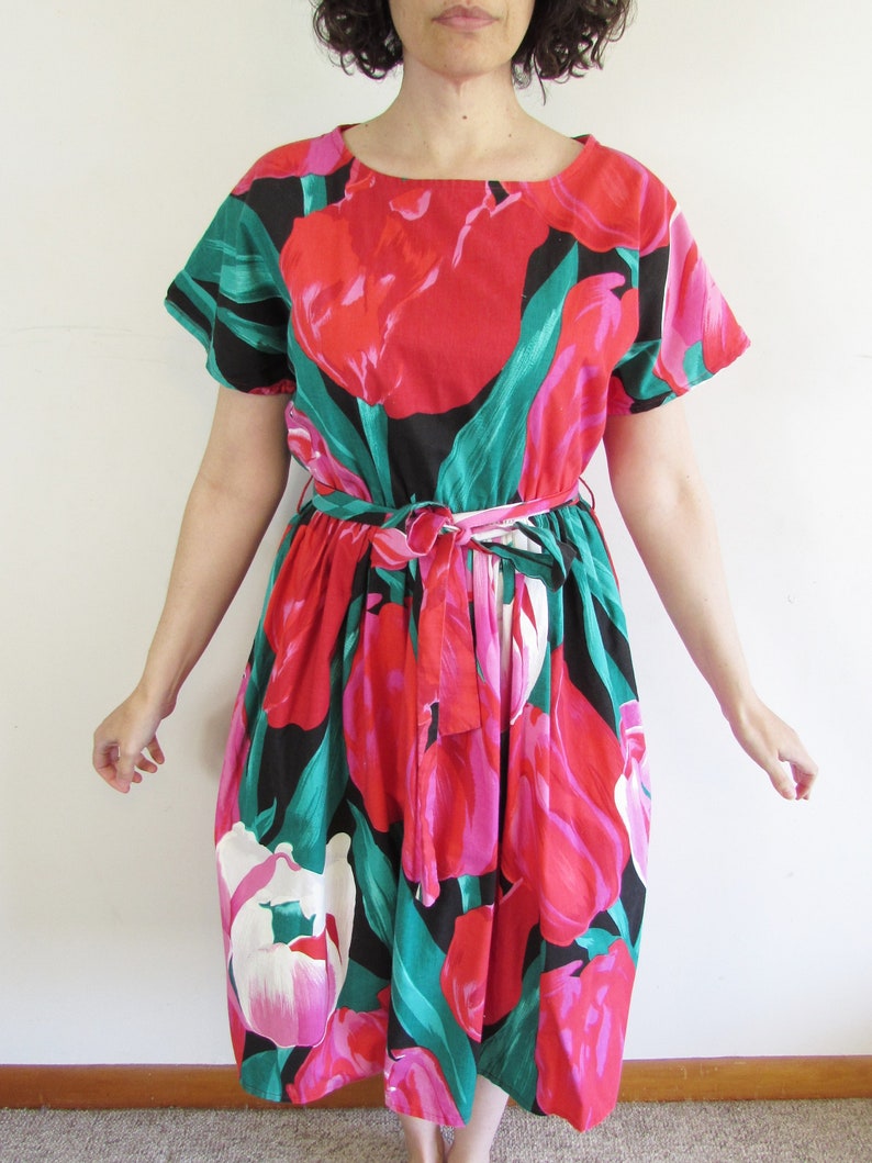 Vintage Tulip Dress 1980s Oversized All Over Large Print Floral Tulip Day Dress L
