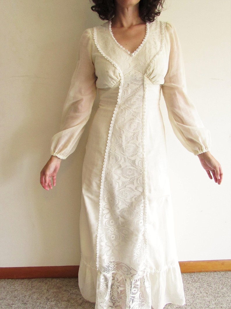Vintage 70s This is Yours San Francisco Cream and White Flower Lace Maxi Boho Wedding Dress Gown