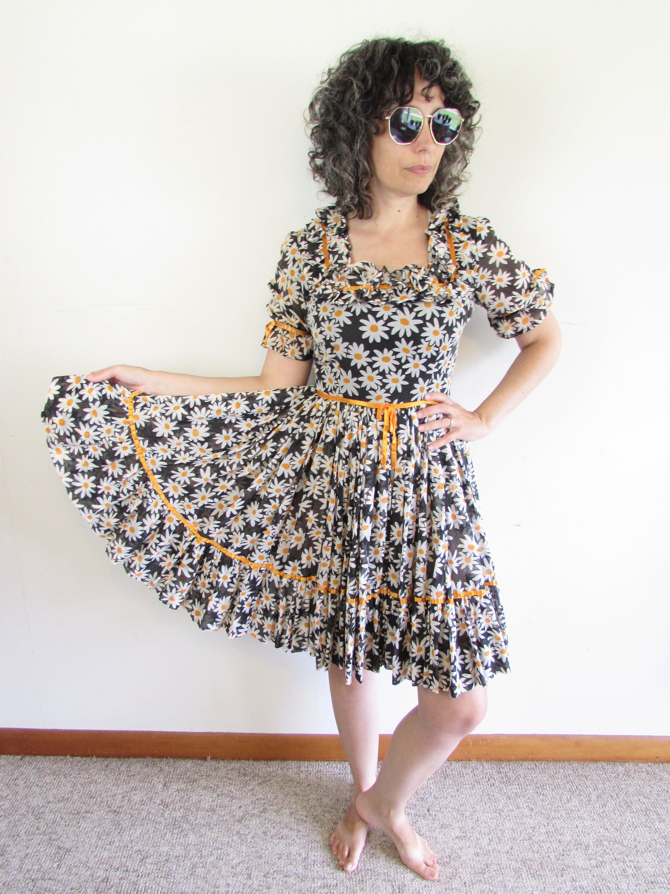 Vintage Daisy Dress 1970s Vintage Handmade Black White Orange