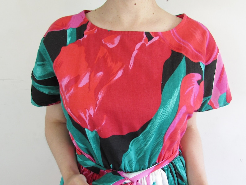 Vintage Tulip Dress 1980s Oversized All Over Large Print Floral Tulip Day Dress L