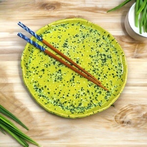 Ceramic Handmade Green Dinner Plate, Lime Green Kitchen Decor, Modern Kitchen Dish, Contemporary Home Gift Bild 1