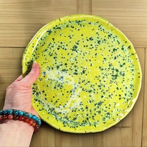 Ceramic Handmade Green Dinner Plate, Lime Green Kitchen Decor, Modern Kitchen Dish, Contemporary Home Gift Bild 4