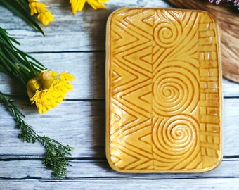 Gold Pottery Plate Handmade with Geometric Texture - Unique Home Decor - Artisanal Dining