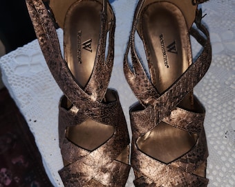 Copper evening shoes