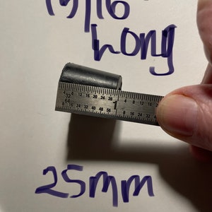 Rubber stopper / hummingbird Feeder stopper (Stopper only)  7/8”x11/16” 25mm long. Size 3