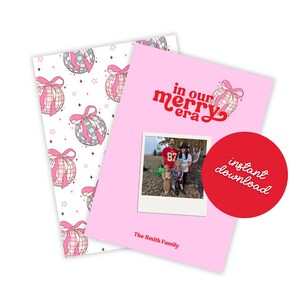 Plantilla de tarjeta fotográfica navideña editable, tarjeta navideña In Our Merry Era, tarjeta navideña T Swift, tarjeta navideña Eras