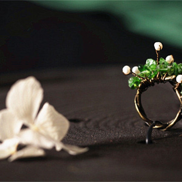 Forest Wedding Raw Stone Dewdrop Moss Ring Thorns Branch Band Diopside Pearl Floral Crown Princess Ring Fairy Tale Grass Wedding Jewelry