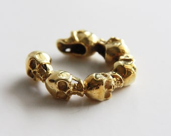 Anillo de calaveras completo