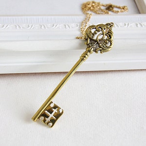Antique Style Golden Skeleton Key Pendant / Golden Tone Brass Material ...