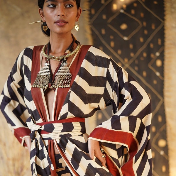 SUKIENKA KIMONO • Szlafrok kimono boho, kopertowy, rozmiar uniwersalny • Ręcznie wykonana sukienka kimono z nadrukiem blokowym • Zrównoważona odzież • Naturalne barwniki • Alekai