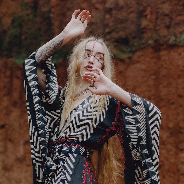 VESTIDO KIMONO • Bata kimono boho de mangas anchas • Atuendo para festival de música, vestido kimono para festival de música, vestido de diosa, vestido para sesión de fotos