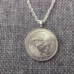 Shawnee Illinois  Quarter Coin Necklace United States Shawnee Illinois State Quarter Pendant
