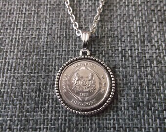 Singapore  Coin 2011 Necklace - Singapore Pendant - Singapore Coin Necklace in Pendant Tray