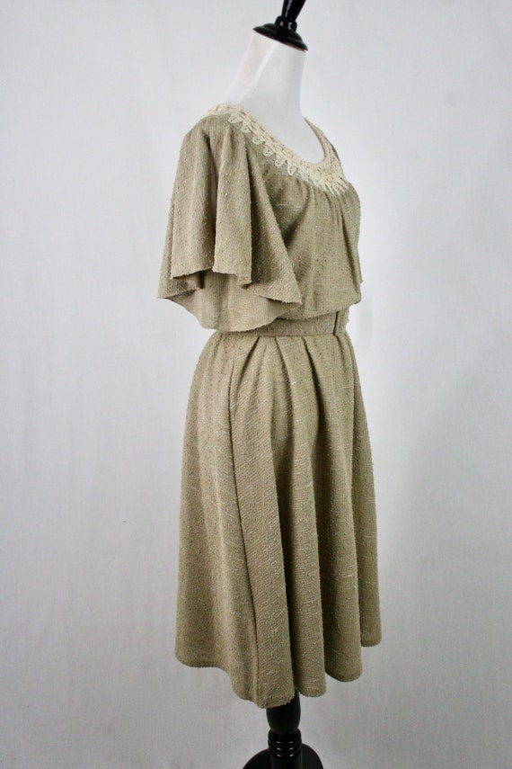 1970s Dress Flutter Sleeves Macrame Trim Dress - image 7