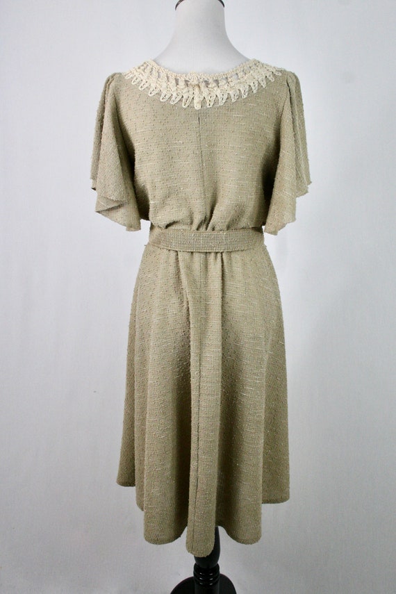 1970s Dress Flutter Sleeves Macrame Trim Dress - image 8