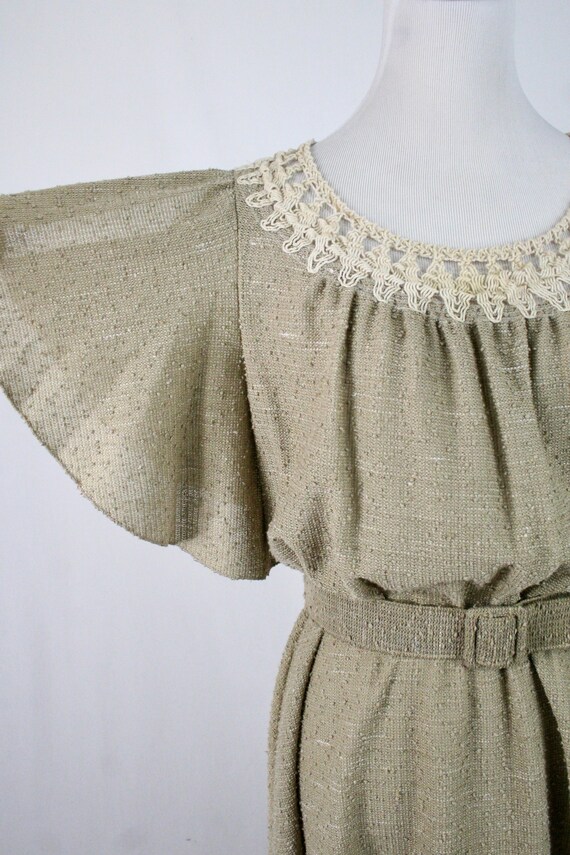 1970s Dress Flutter Sleeves Macrame Trim Dress - image 5