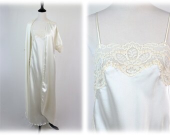 Vintage 1970s Peignoir Set Blanche Long Robe and Night Gown Set Petite